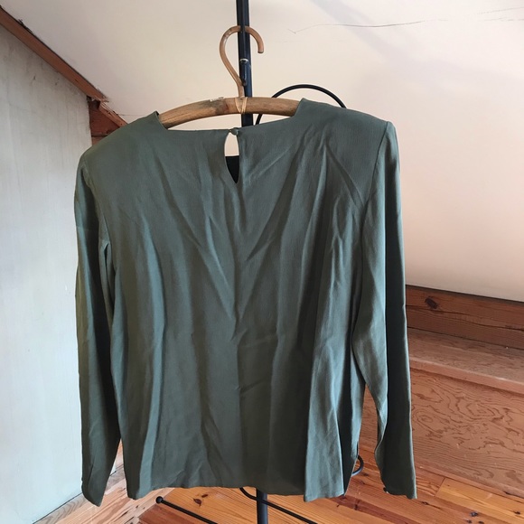 Spenser Jeremy Green Boxy Silk Long Sleeve Top, EUC, 12 - Picture 2 of 14